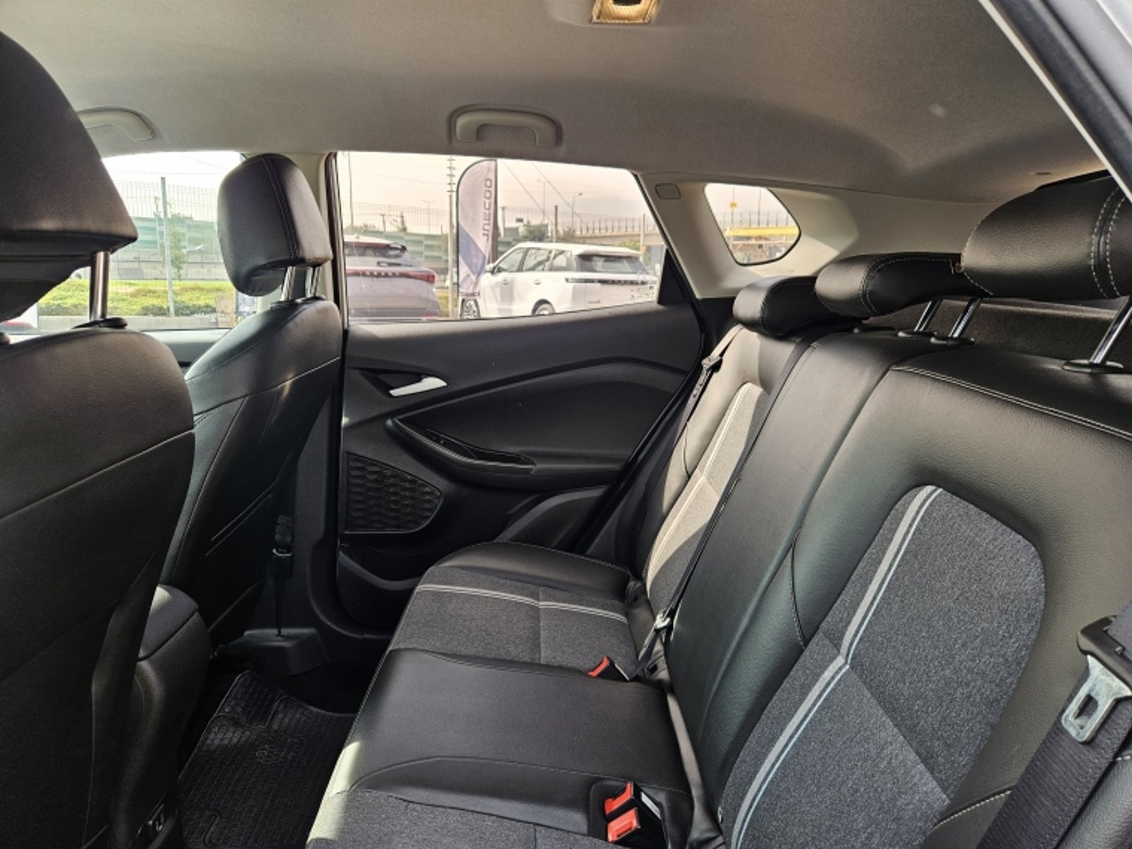 CHEVROLET TRACKER LTZ 1.2T MT 2023 - Imagen 8 de 20