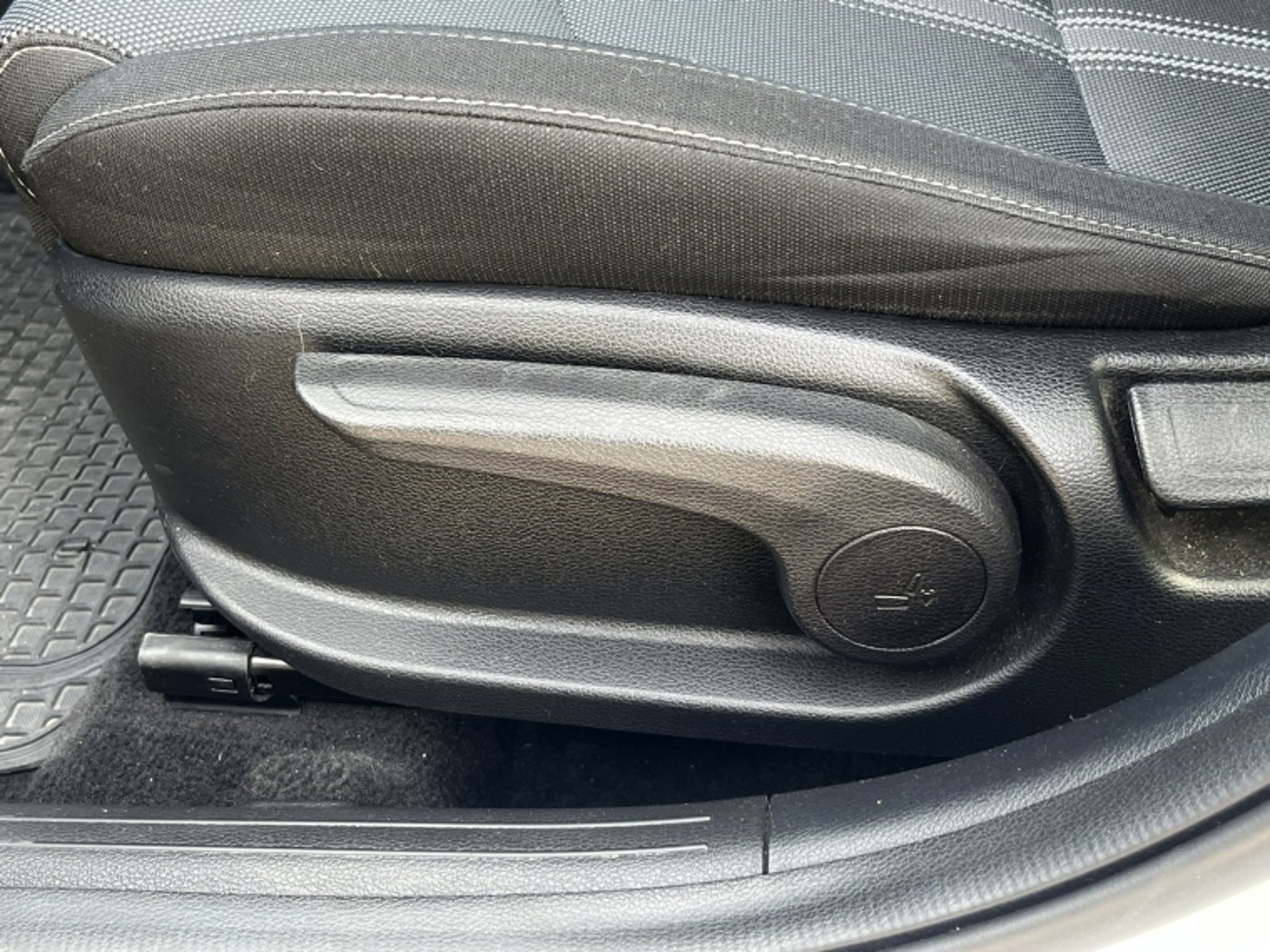 KIA CERATO EX 1.6L 6AT FULL 2022 - Imagen 13 de 20