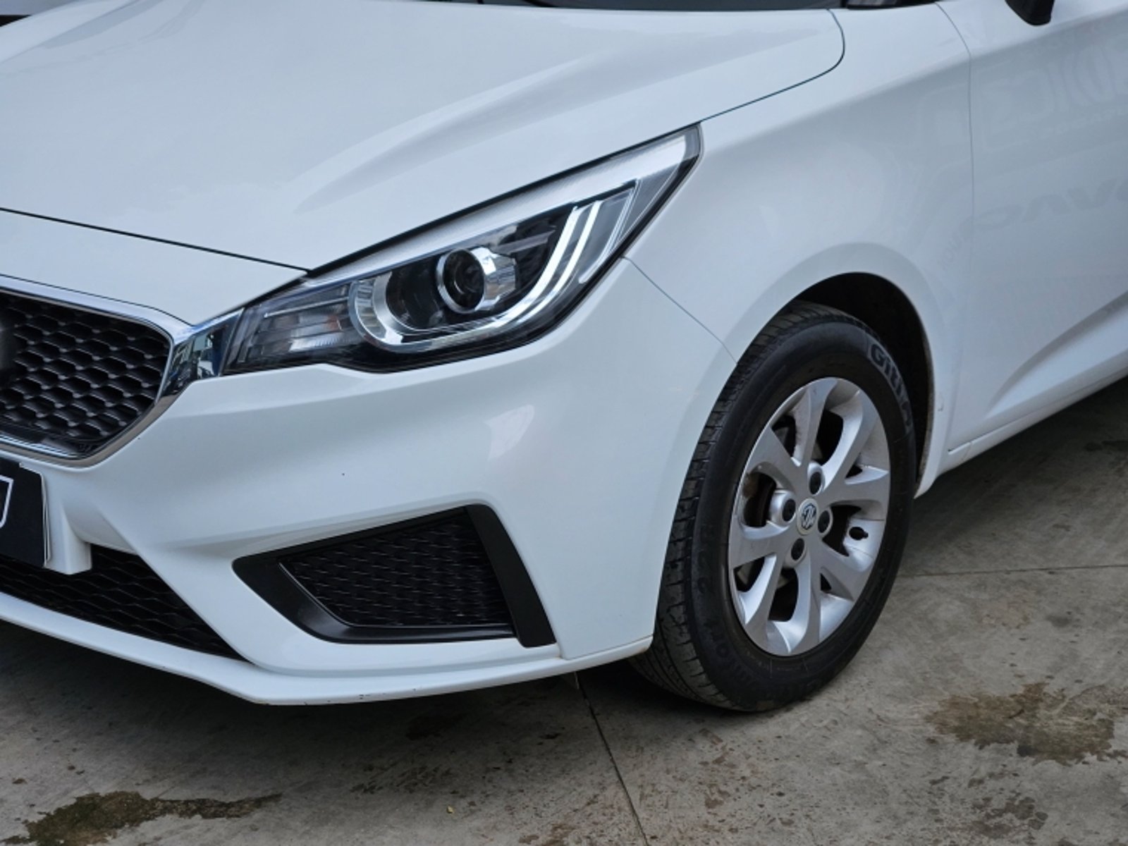 MG 3 1.5  MT STD 2022 - Foto 2 de 16