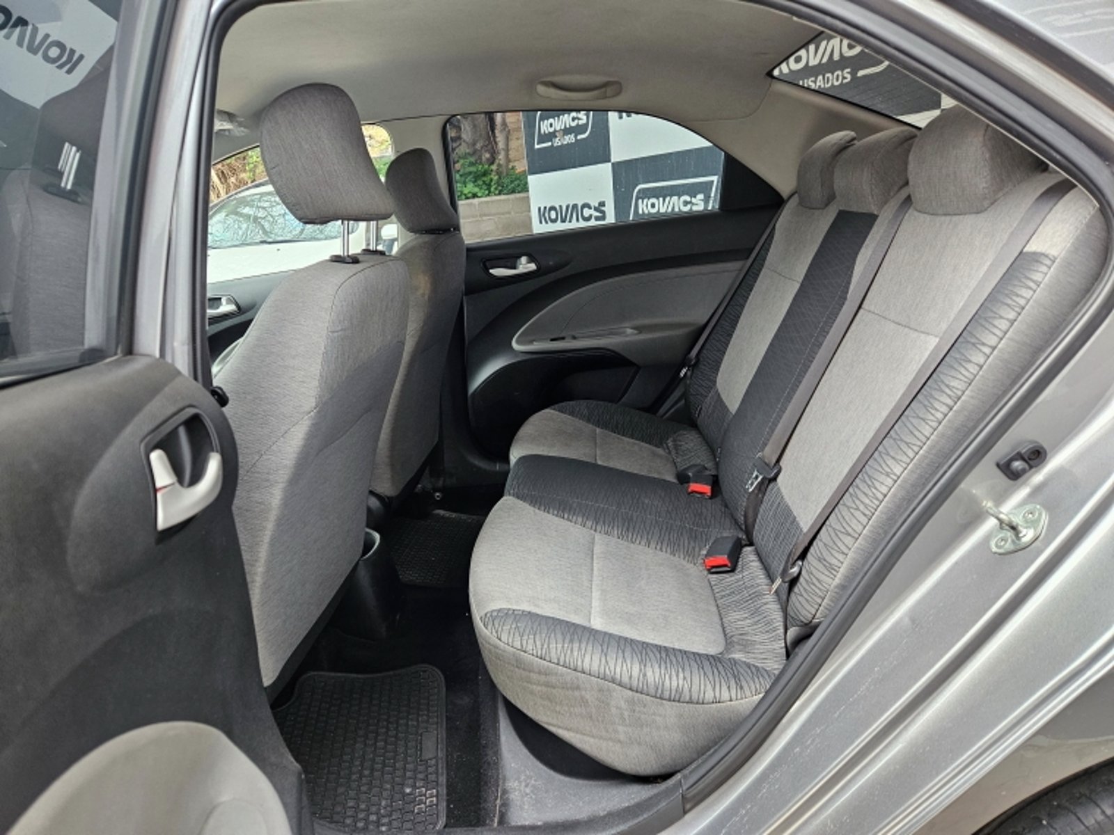 Kia SOLUTO 1.4 LX MT 2024 - Foto 5 de 18