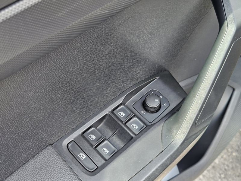 SEAT IBIZA IBIZA FL TSI 1.0 AUT 2023 - Imagen 15 de 20