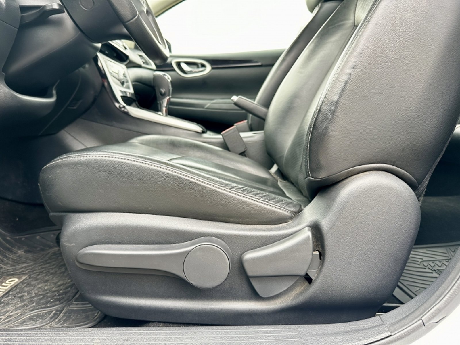 Nissan SENTRA 1.8 AT EXCLUSIVE 2018 - Imagen 15 de 16