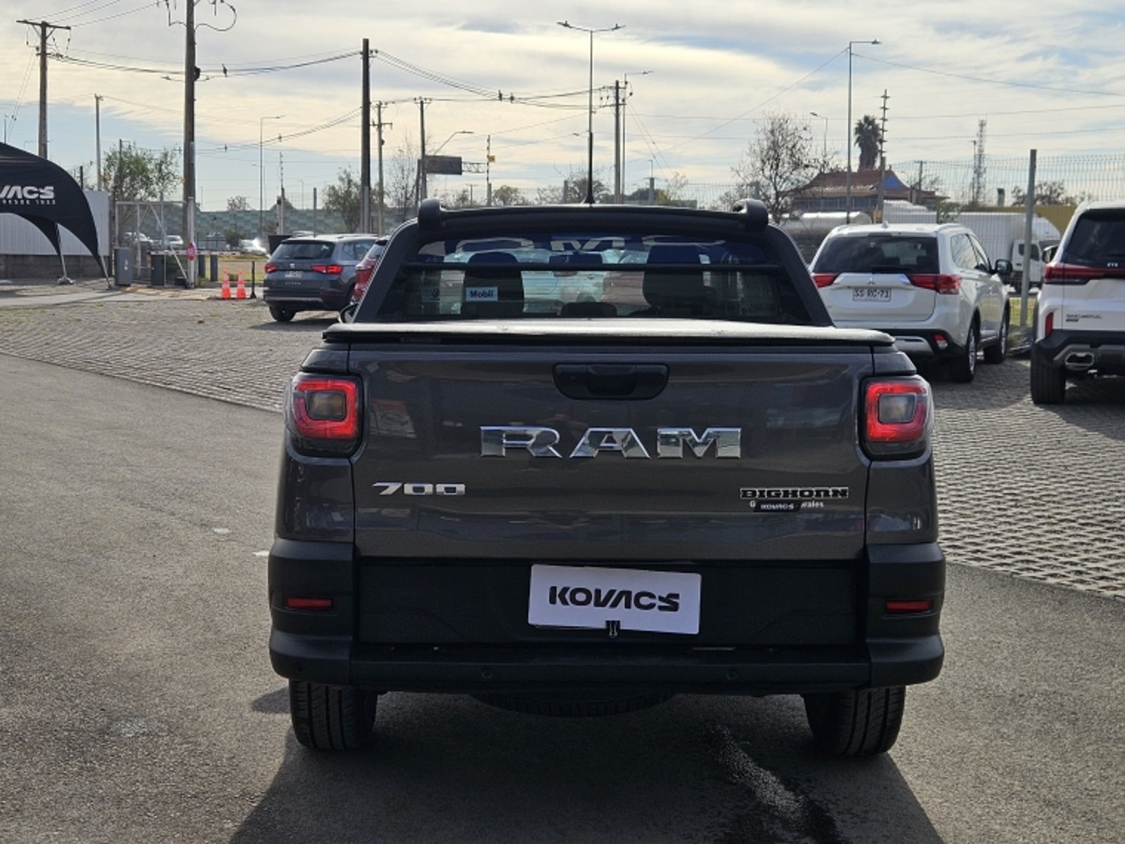 RAM 700 700 BIGHORN DCAB 1.3 2025 - Imagen 5 de 19