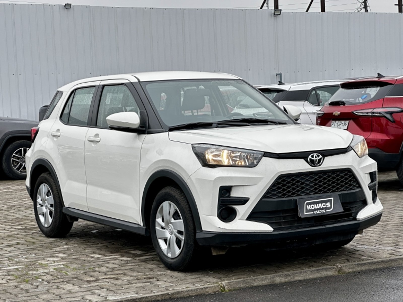 TOYOTA RAIZE 1.2 MT 2024 - Imagen 3 de 17