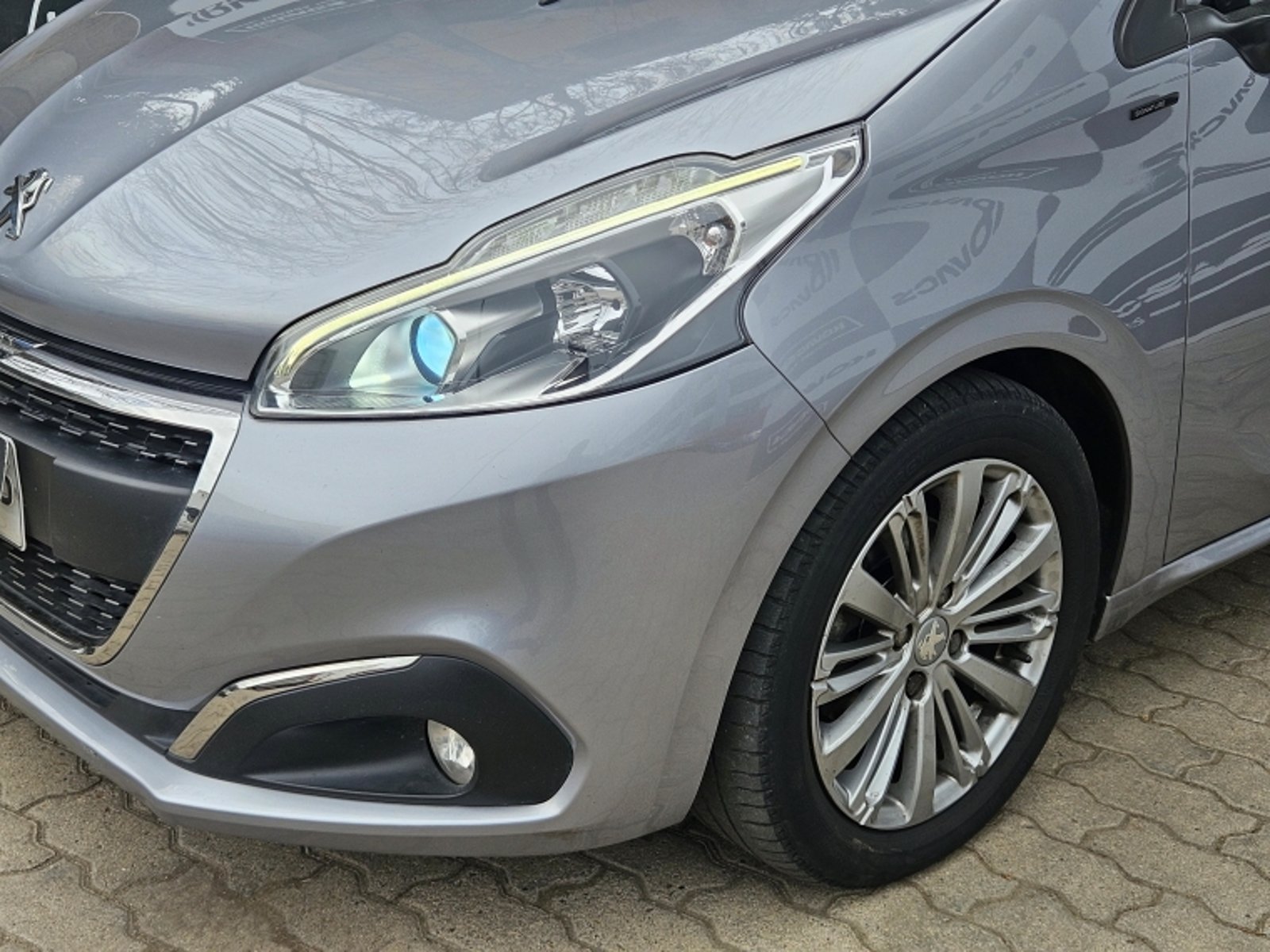 Peugeot 208 1.5 ACTIVE PACK BLUEHDI 100 MT DIESEL 2021 - Foto 2 de 19