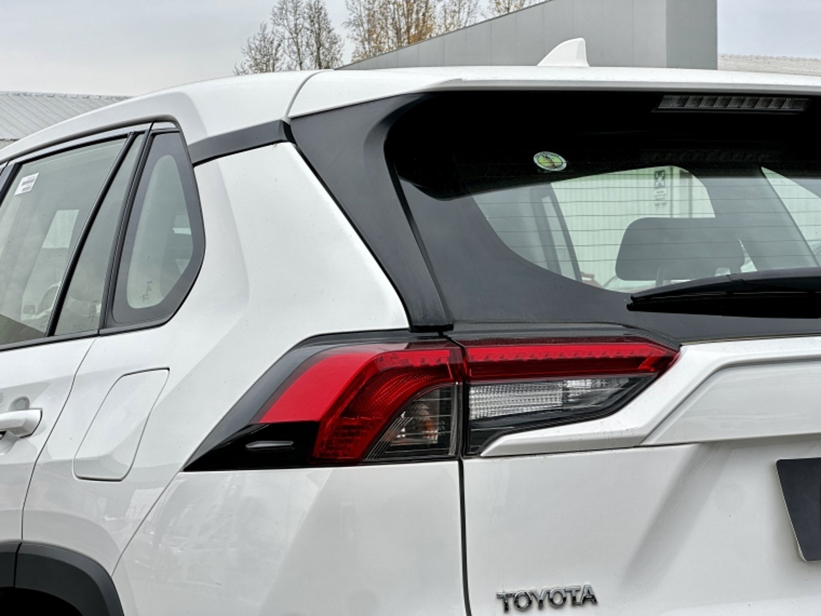 TOYOTA RAV4 2.0 LE AT 2024 - Imagen 8 de 20