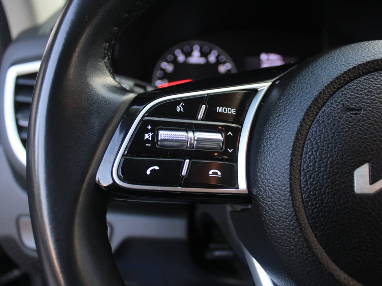 KIA SELTOS 1.6  EX MT 2024 - Imagen 19 de 20