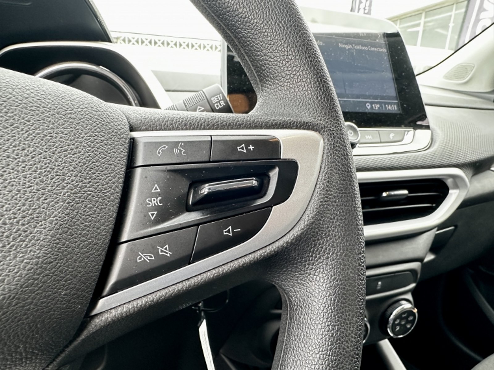 CHEVROLET TRACKER 1.2T 2024 - Imagen 12 de 20