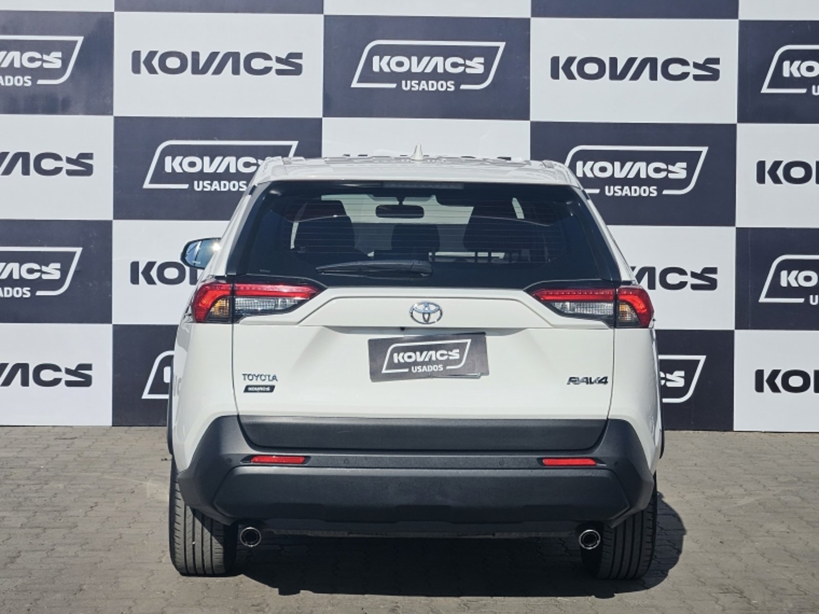 TOYOTA RAV4 LE AT 2024 - Foto 5 de 20