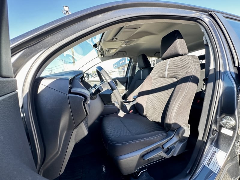 Toyota YARIS 1.5 E SEDAN MT 2023 - Imagen 9 de 18