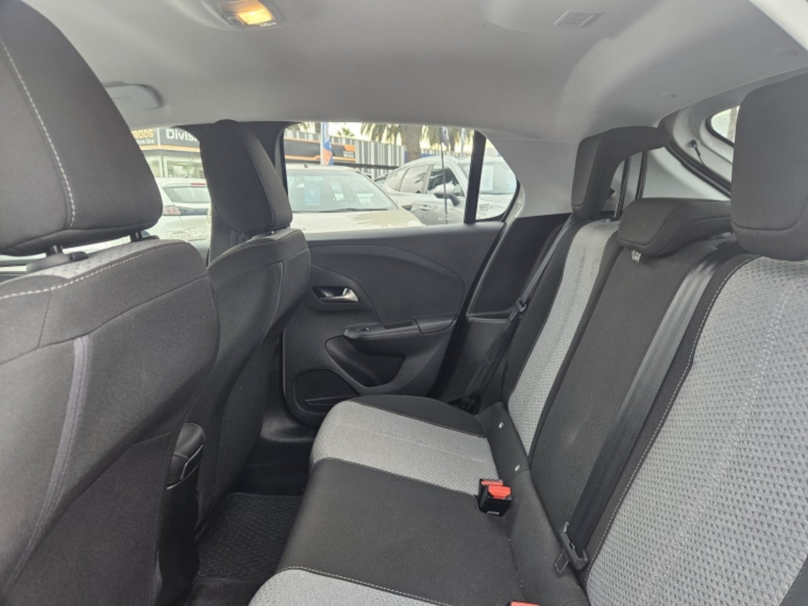 OPEL CORSA EDITION 1.2 AUT 2025 - Imagen 8 de 20