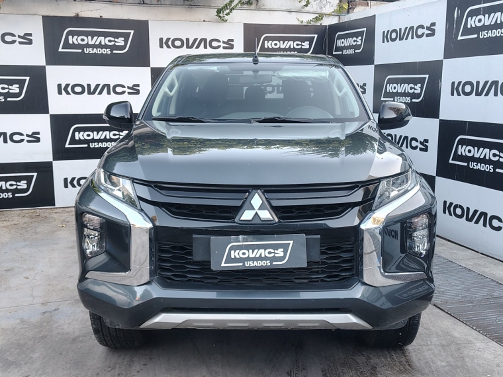 MITSUBISHI L200 2.4 TD DAKAR CRS HP AT  4X4  DOBLE CABINA 2023 - Imagen 3 de 19