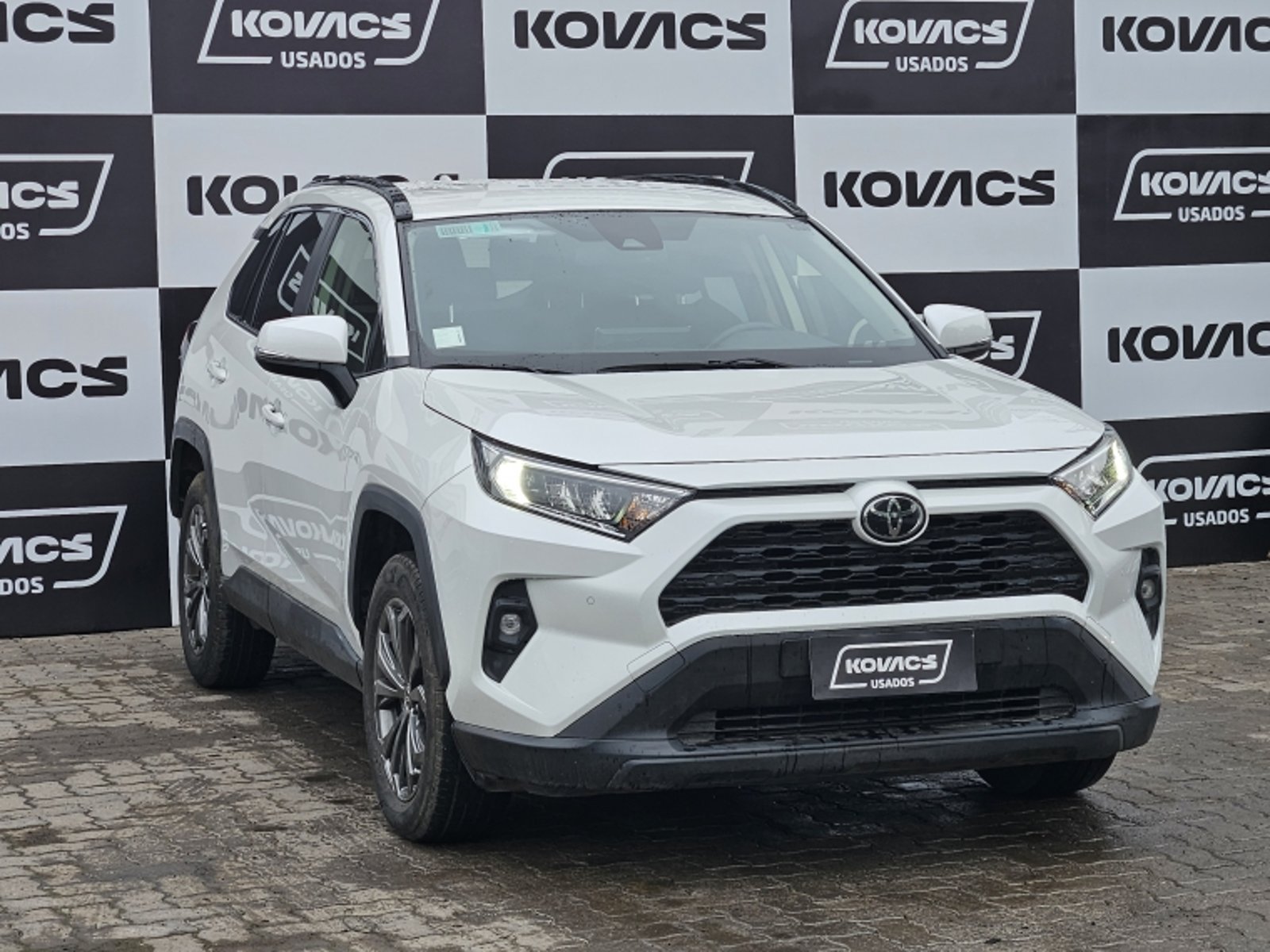 Toyota RAV4 2.0 XLE SAFETY SENSE AT 2023 - Imagen 3 de 20
