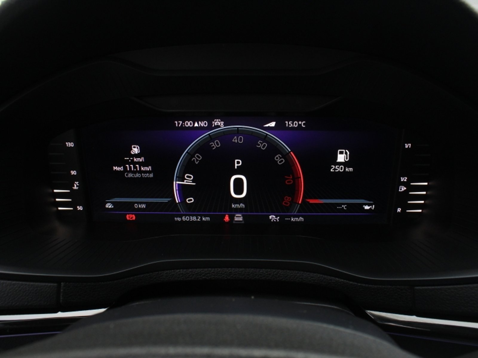 SKODA KAROQ 1.4  TSI STYLE  AT 2023 - Imagen 17 de 19