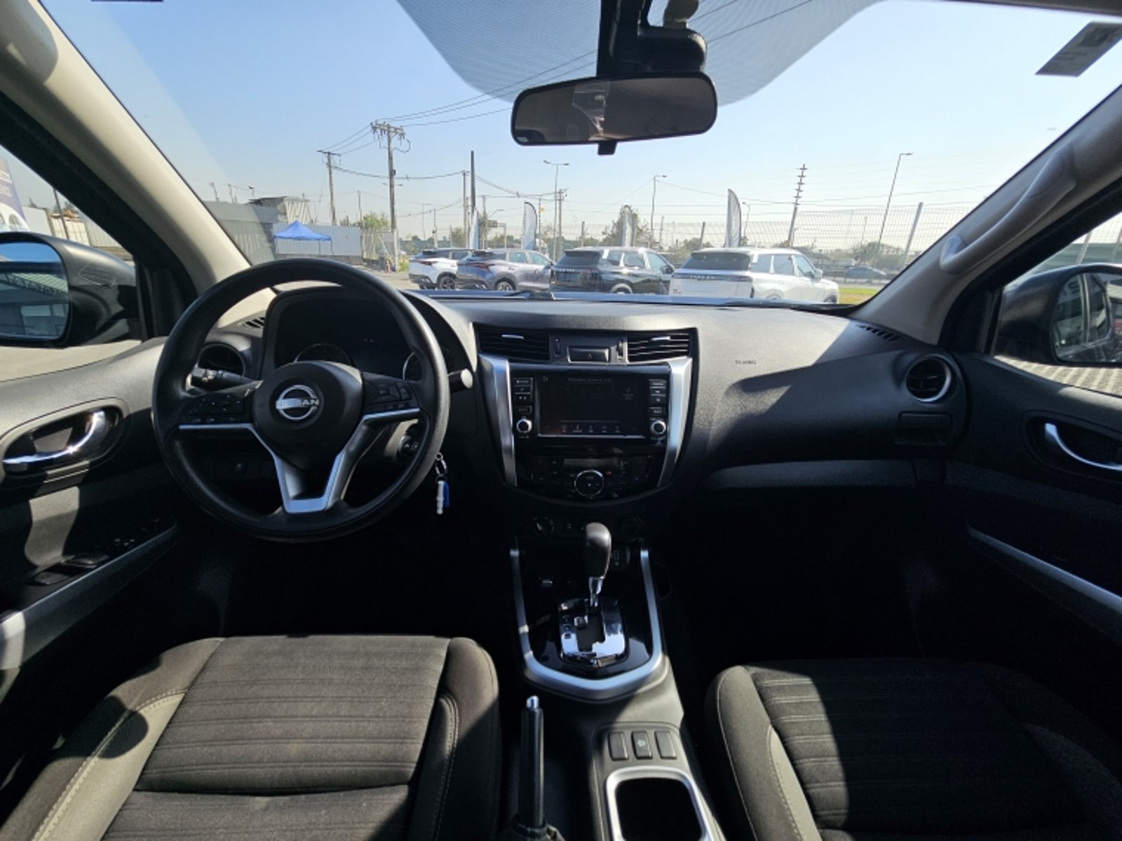 NISSAN NAVARA 2.3 DC XE AT 4X4 DIESEL 2024 - Imagen 8 de 19