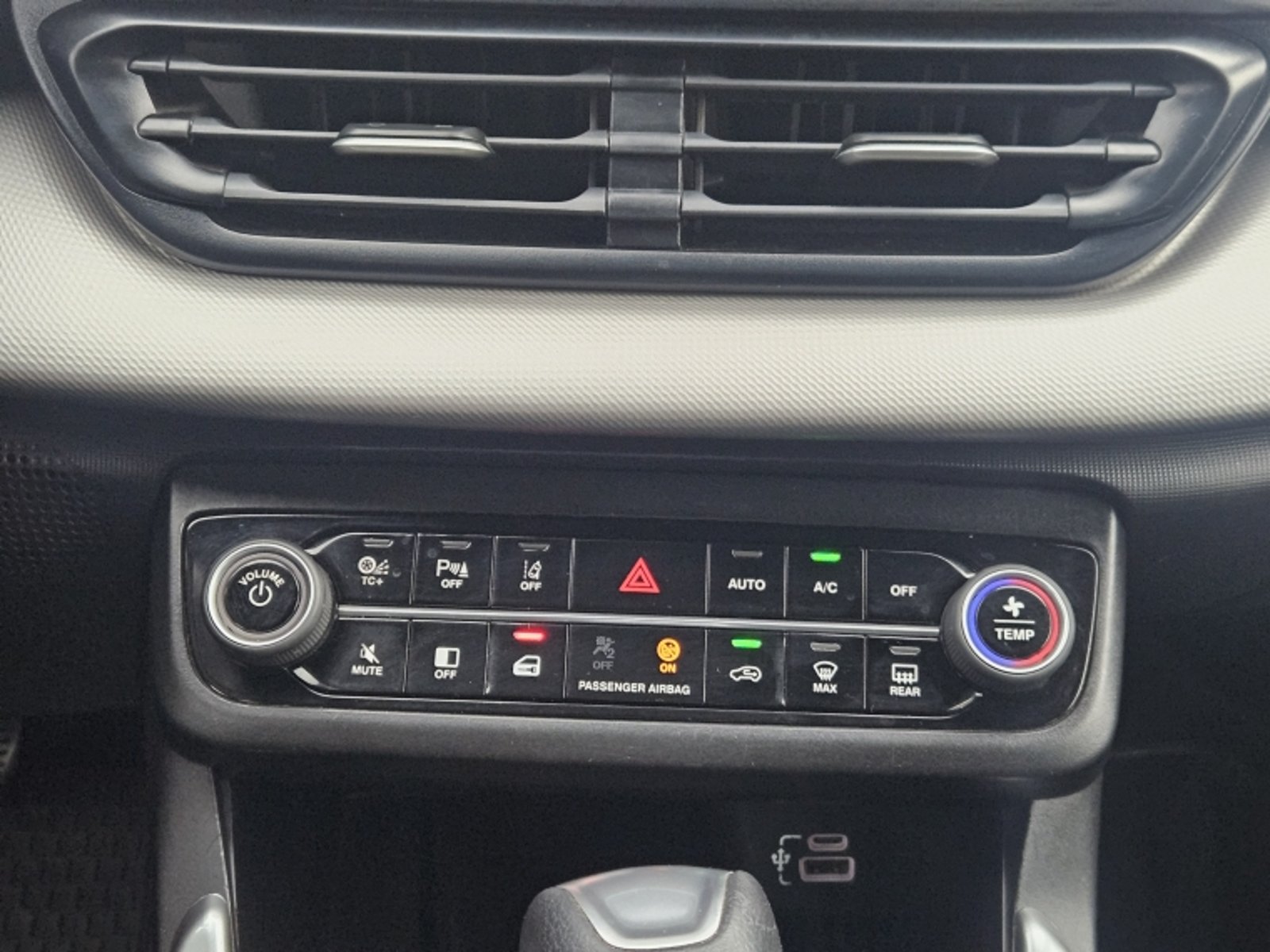 Fiat FULLBACK 1.0 IMPETUS AT 2023 - Imagen 12 de 20