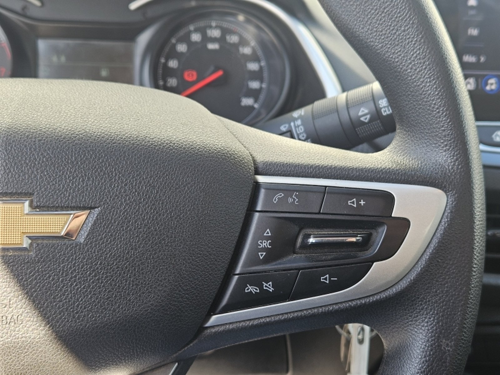 CHEVROLET ONIX LT MT 2024 - Imagen 18 de 20