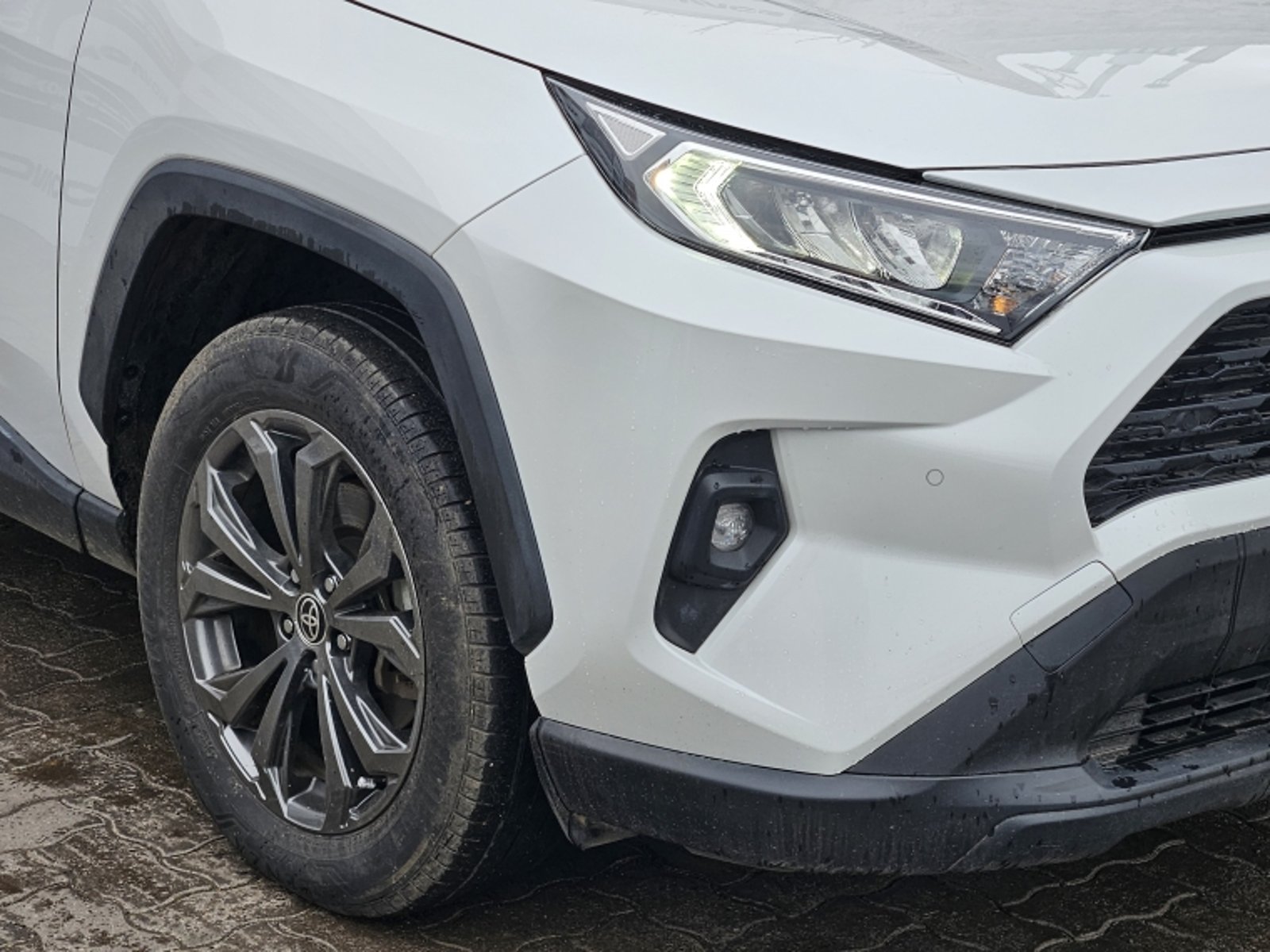 Toyota RAV4 2.0 XLE SAFETY SENSE AT 2023 - Imagen 7 de 20