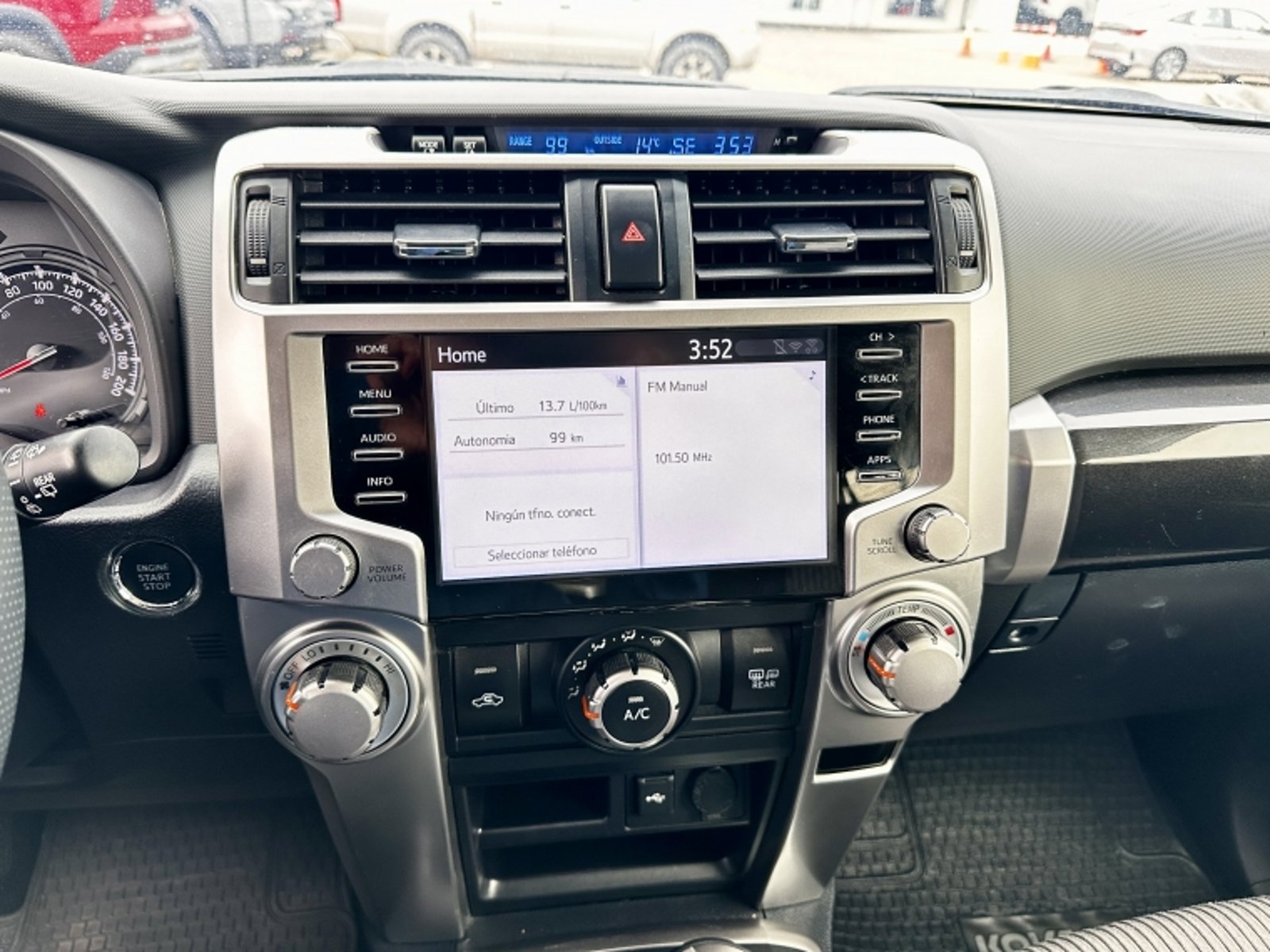 TOYOTA 4RUNNER 4.0  SR5  AT  4X4 2024 - Imagen 13 de 20