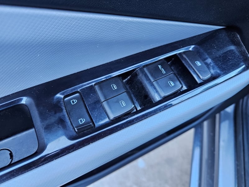 Chevrolet SAIL 1.5 NB  CVT 2024 - Imagen 10 de 18