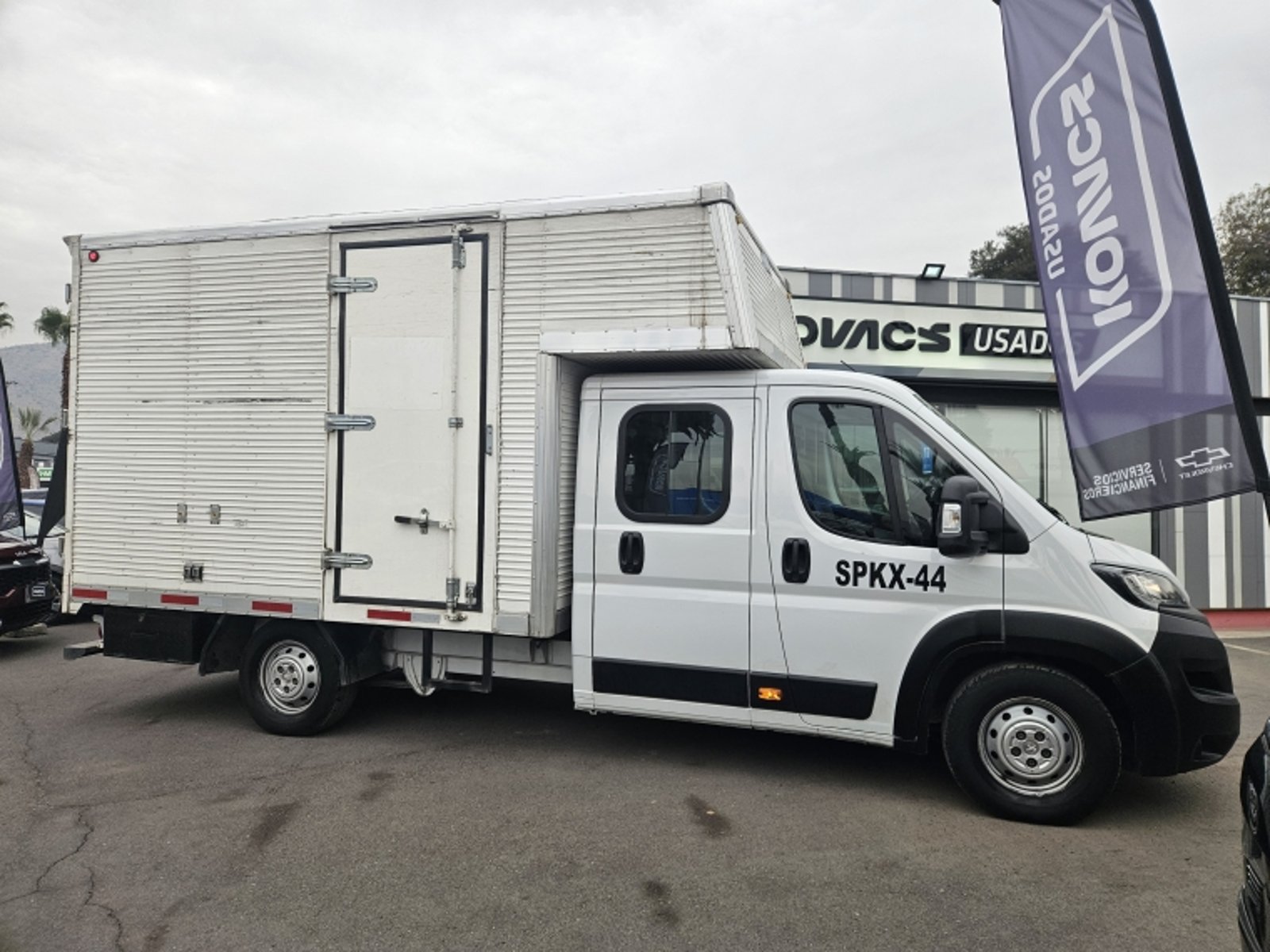 PEUGEOT BOXER D/CAB. L4 BLUEHDI 165 MT DIESEL 2023 - Foto 3 de 17