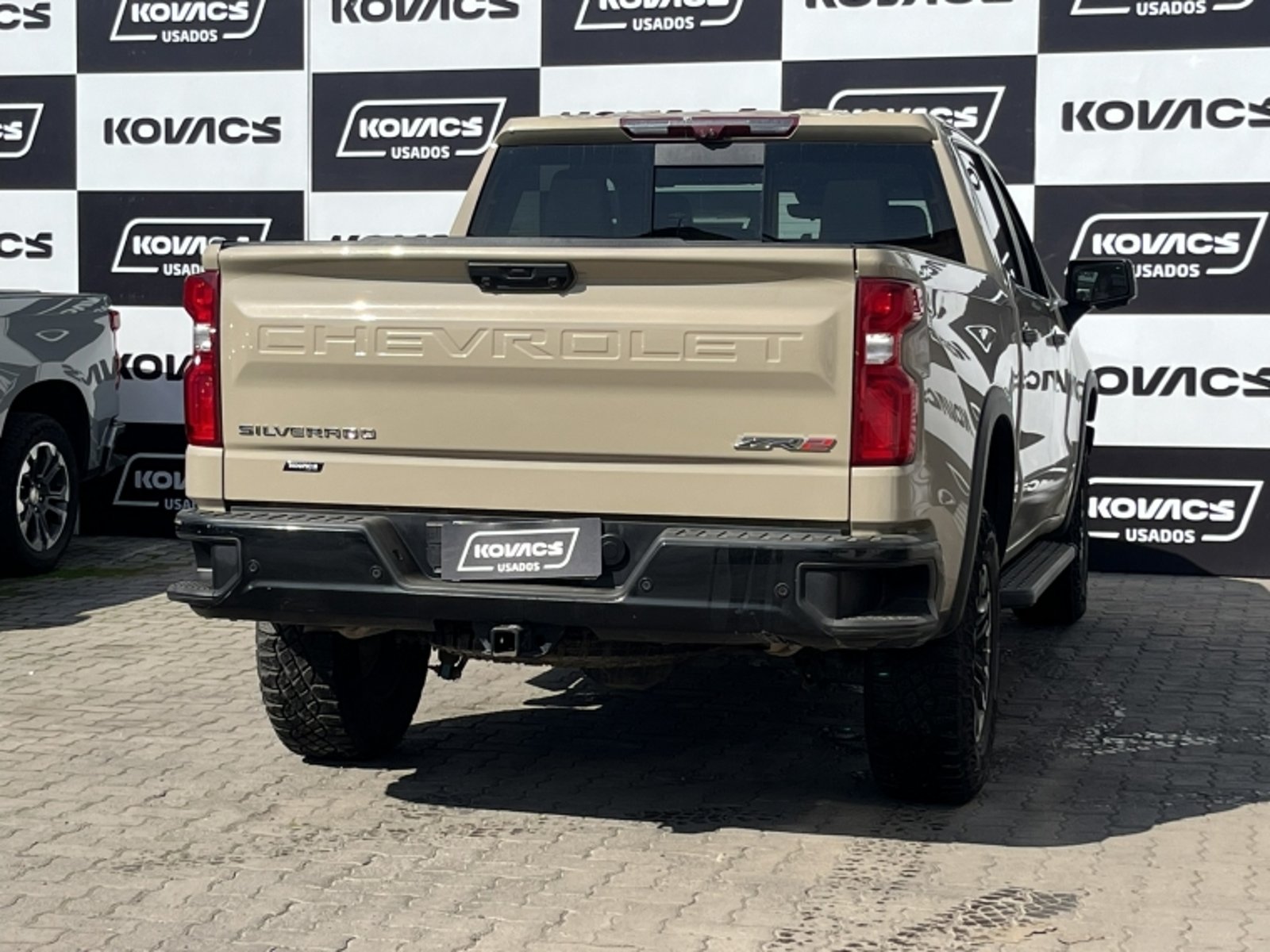 Chevrolet SILVERADO 6.2 ZR2 AT 4X4 2023 - Imagen 3 de 20