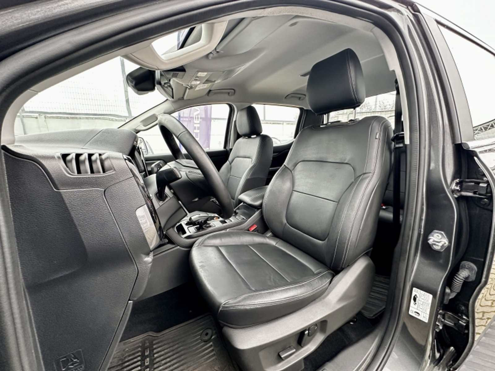 FORD RANGER LIMITED 3.0 AUT 2025 - Imagen 9 de 18