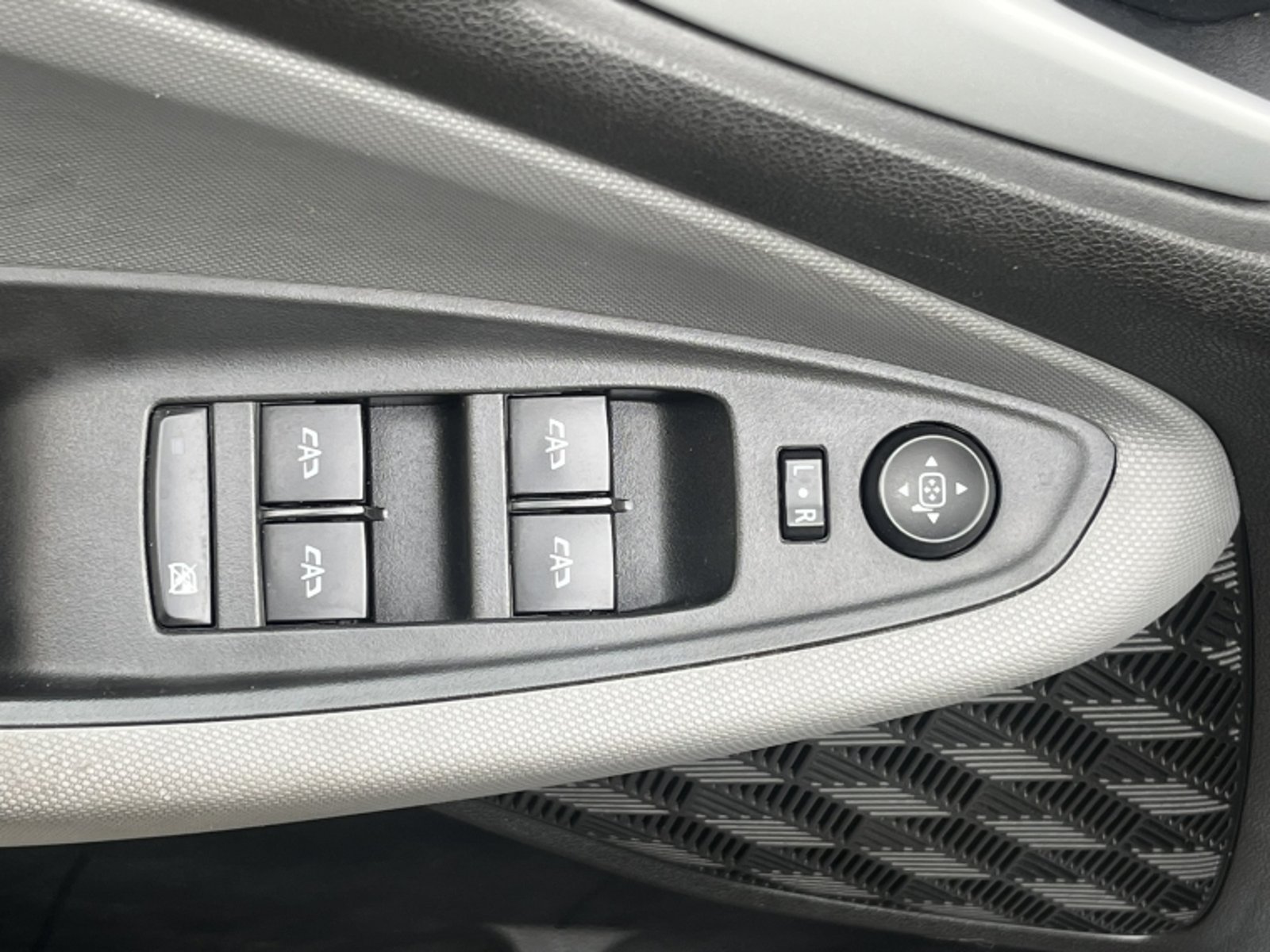 CHEVROLET MONTANA LT MT 2024 - Imagen 13 de 20