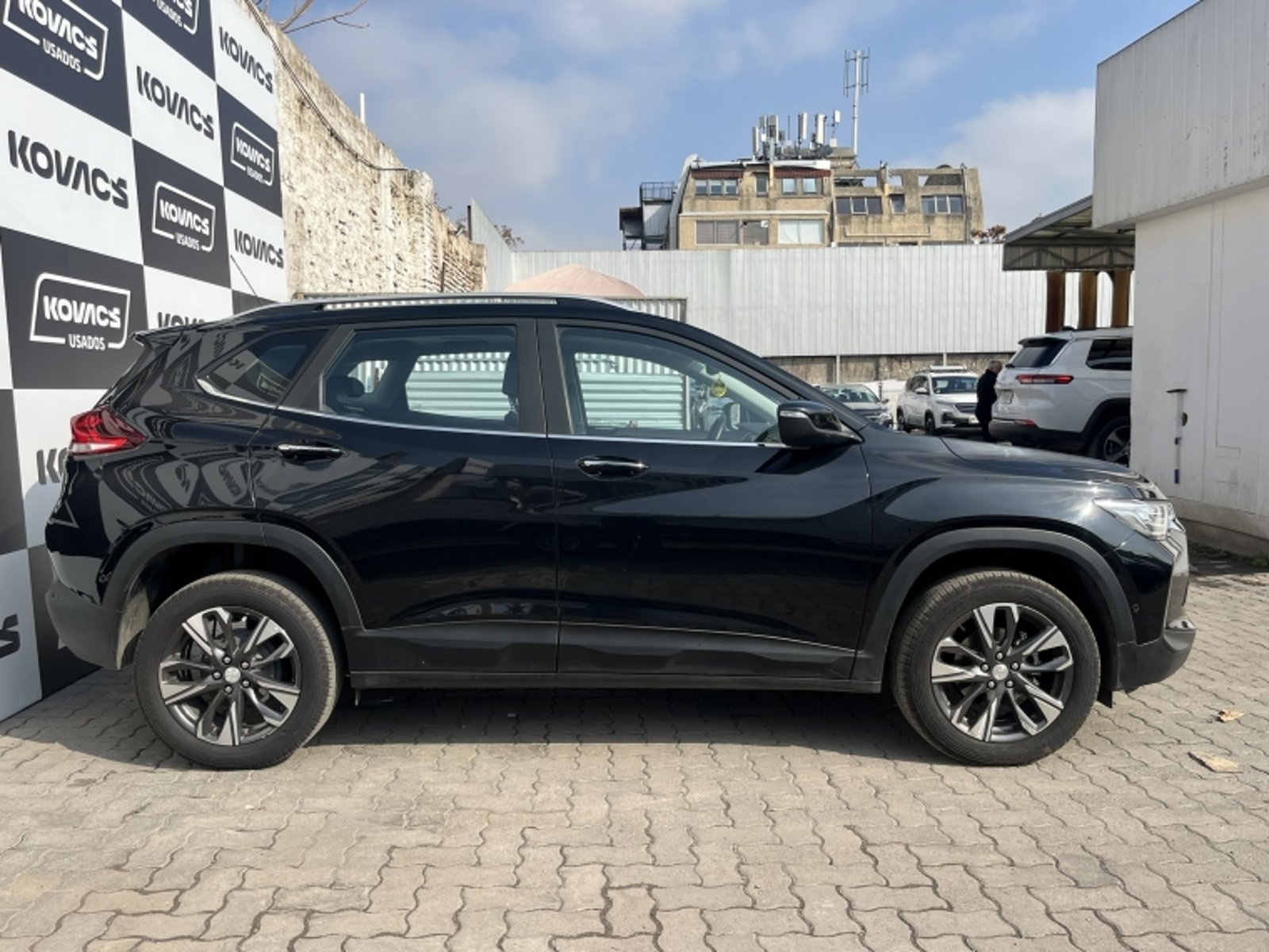 Chevrolet TRACKER 1.2T PREMIER AT 2024 - Imagen 8 de 20