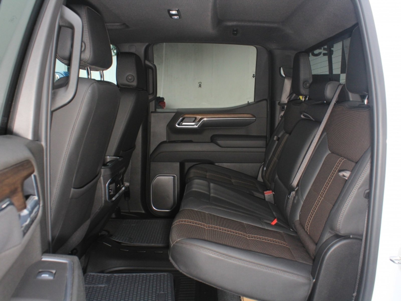 CHEVROLET SILVERADO 3.0 TD HIGH CONTRY AT 4X4 DIESEL 2025 - Imagen 8 de 20