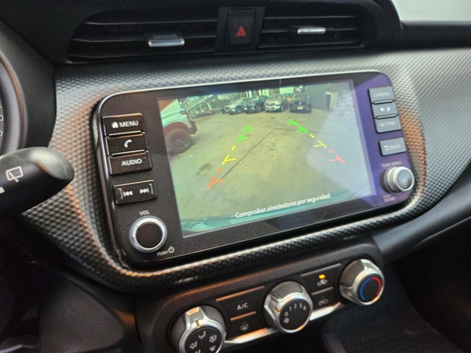 Nissan KICKS 1.6  ADVANCE  MT 2024 - Imagen 17 de 19