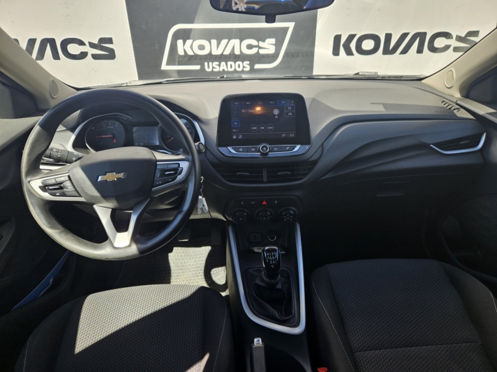 CHEVROLET ONIX LT MT 2023 - Imagen 9 de 20