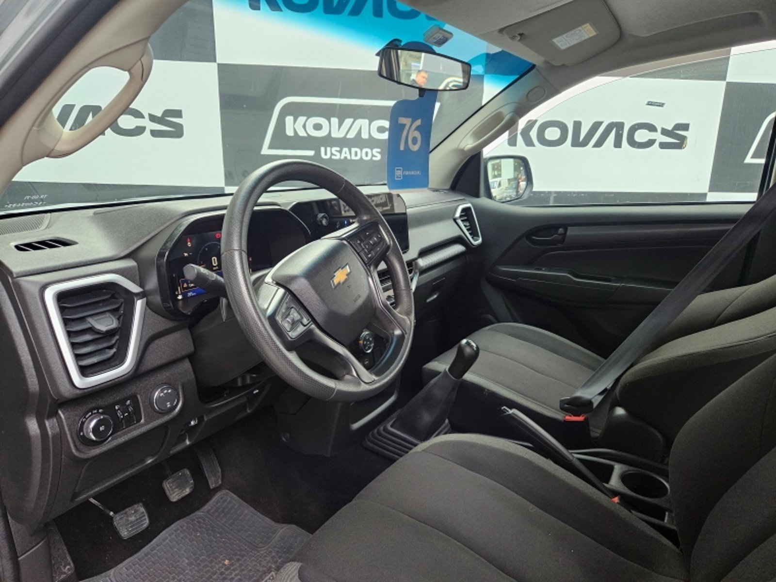 Chevrolet COLORADO 2.8 WT MT DIESEL 4X4 2024 - Imagen 12 de 20