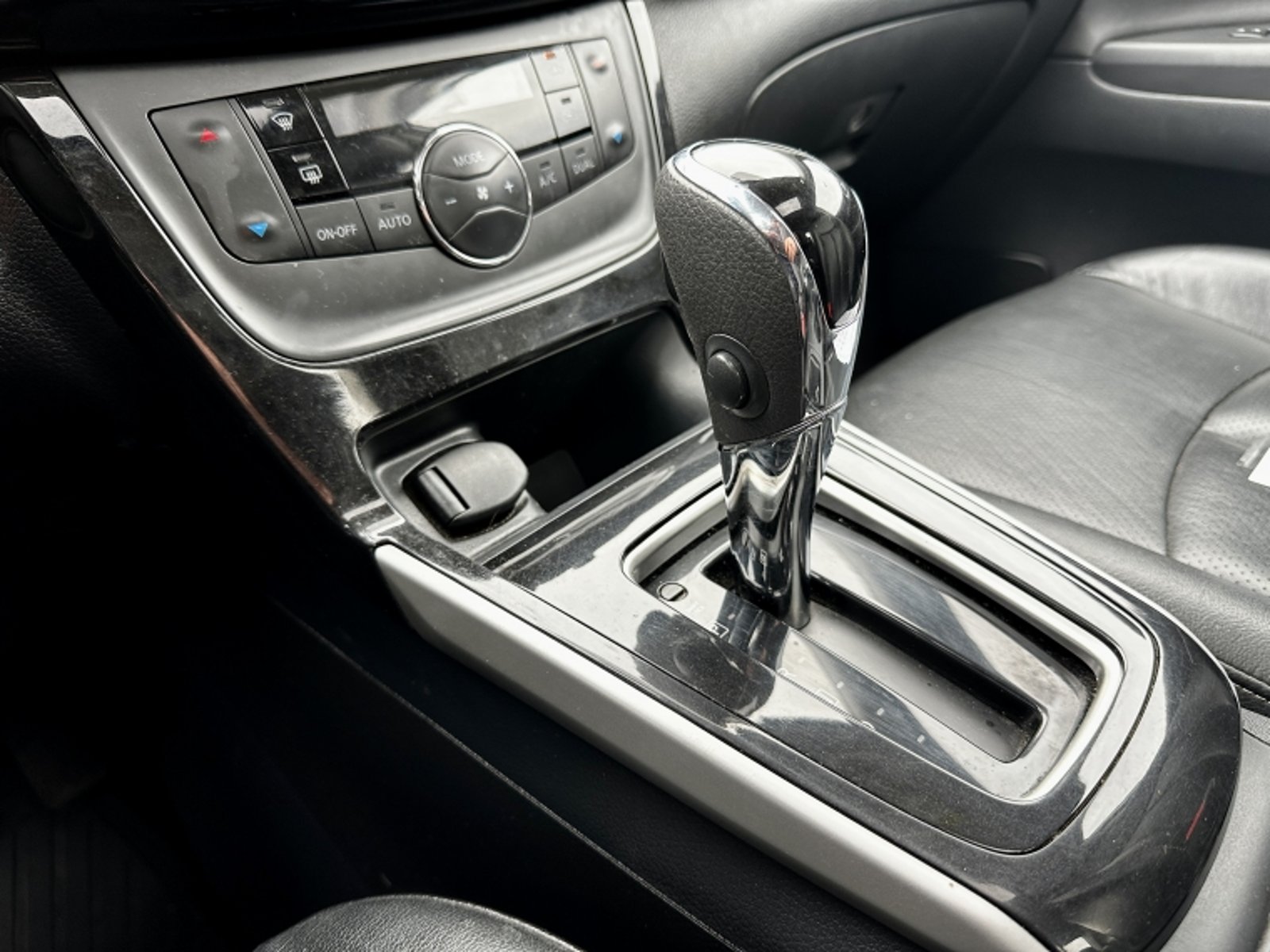 Nissan SENTRA 1.8 AT EXCLUSIVE 2018 - Imagen 13 de 16