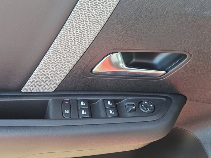 Citroën C-4 PURETECH 130 EAT8 FEEL PACK 2023 - Imagen 20 de 20