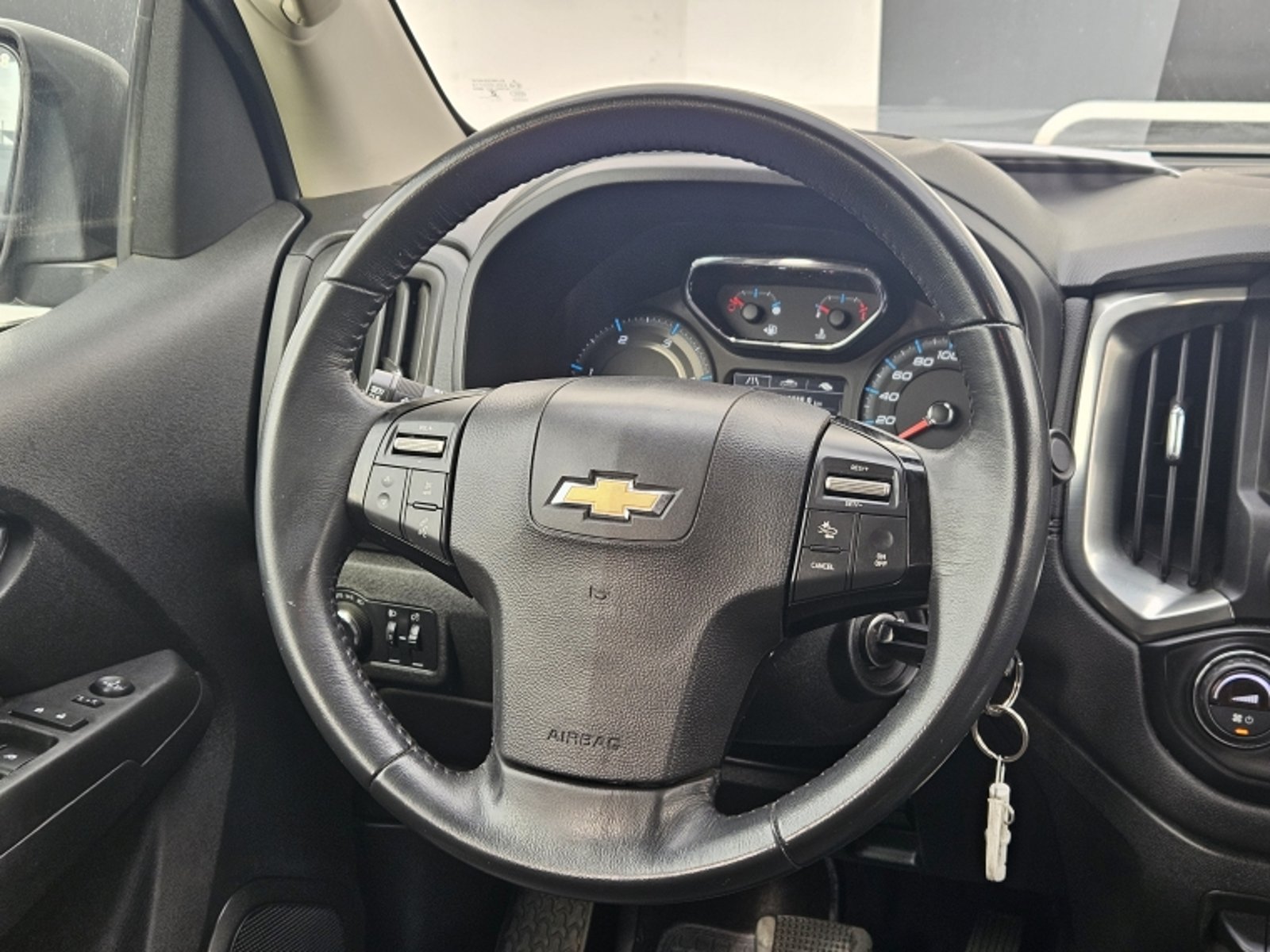 CHEVROLET COLORADO 2.8 HIGH COUNTRY AT 4X4 DIESEL 2021 - Imagen 14 de 20
