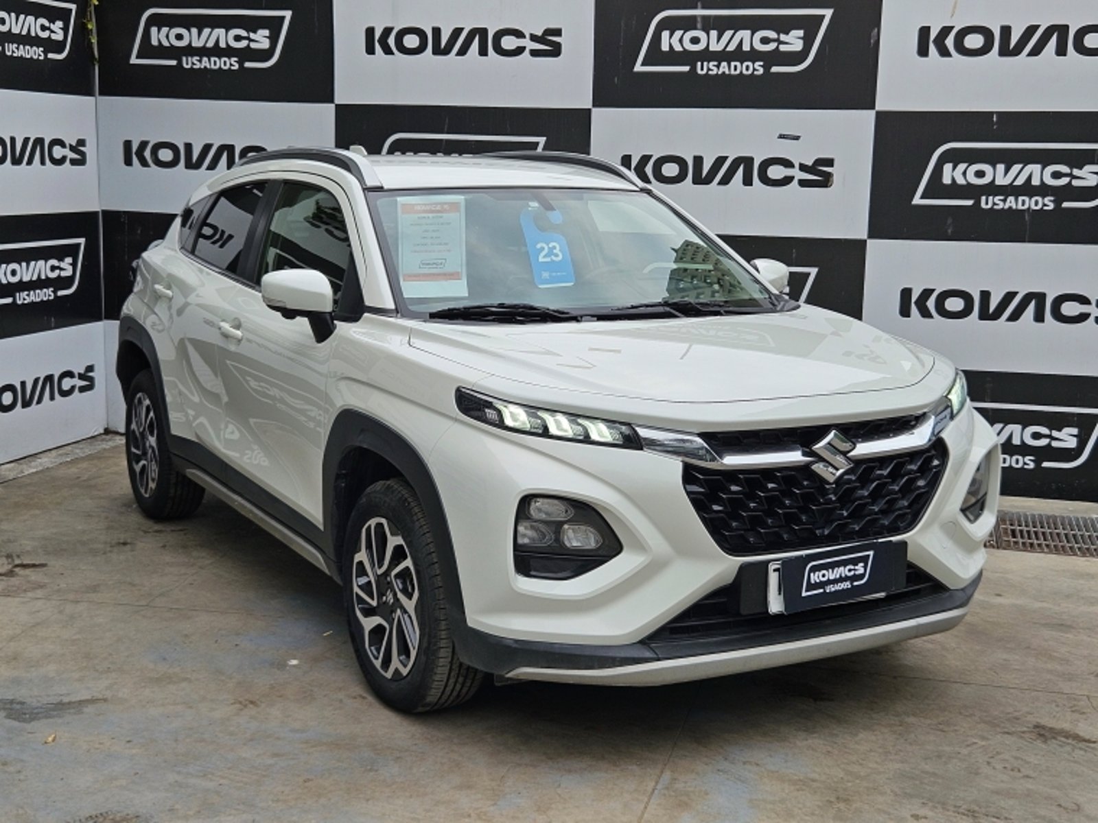 Suzuki FRONX 1.5  GLX MT HIBRIDO 2024 - Foto 4 de 19