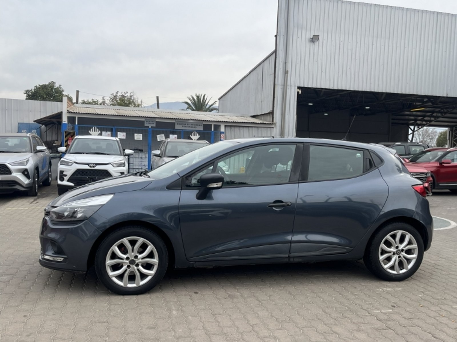 Renault CLIO 1.2 EXPRESSION MT 2020 - Foto 2 de 20