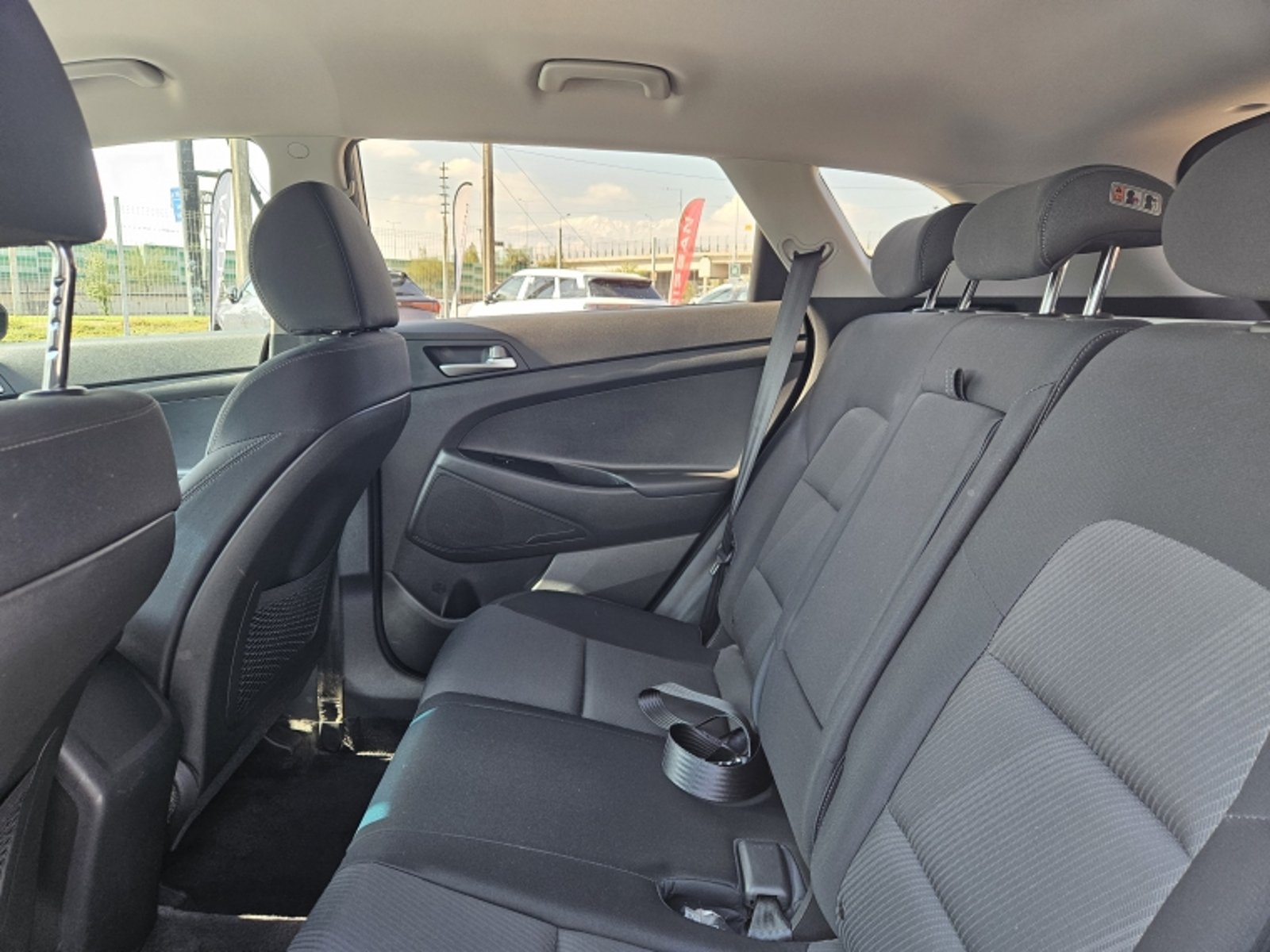HYUNDAI TUCSON PLUS 6AT 2021 - Imagen 8 de 20