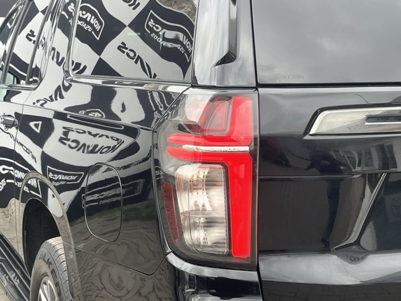 Chevrolet SUBURBAN 5.3 Z71 AT 4X4 2023 - Imagen 9 de 20