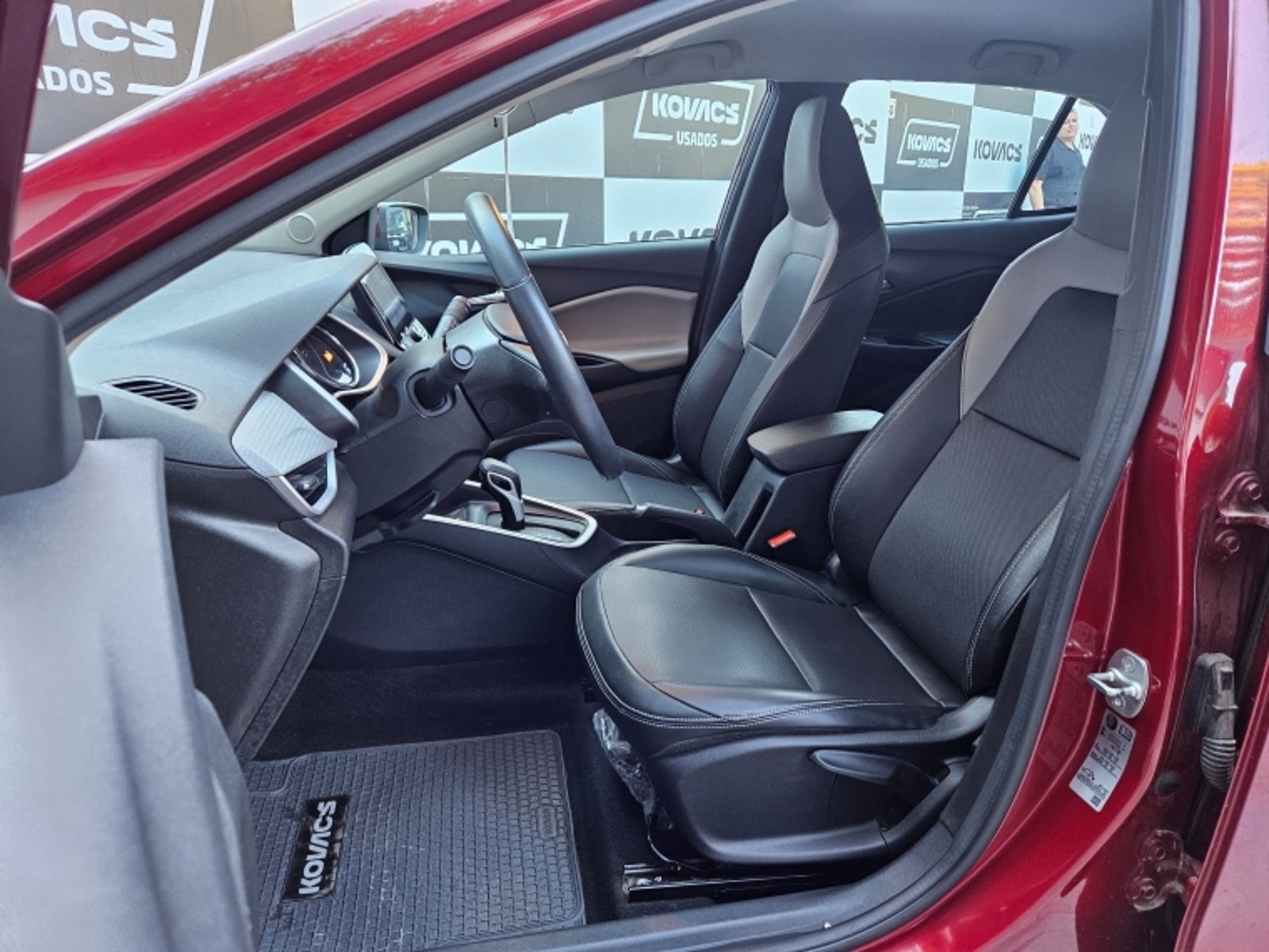 Chevrolet ONIX 1.0T PREMIER AT 2024 - Imagen 14 de 19