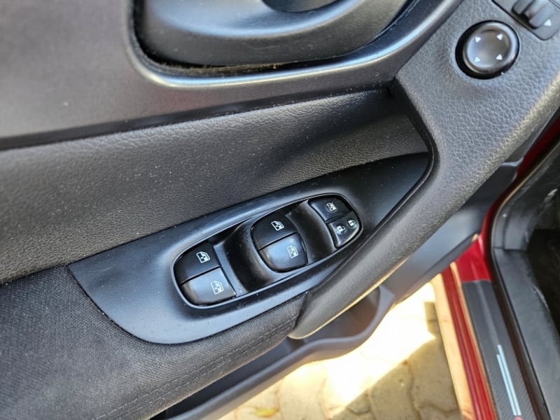 Nissan QASHQAI SENSE 2.0 MT 2020 - Imagen 14 de 18