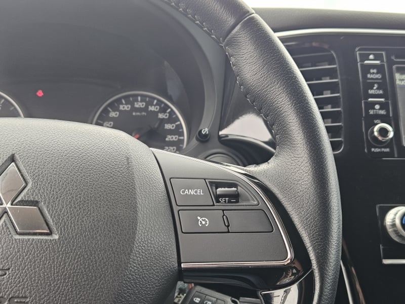 Mitsubishi OUTLANDER GLX AT 4X2 2.0 2023 - Imagen 18 de 20