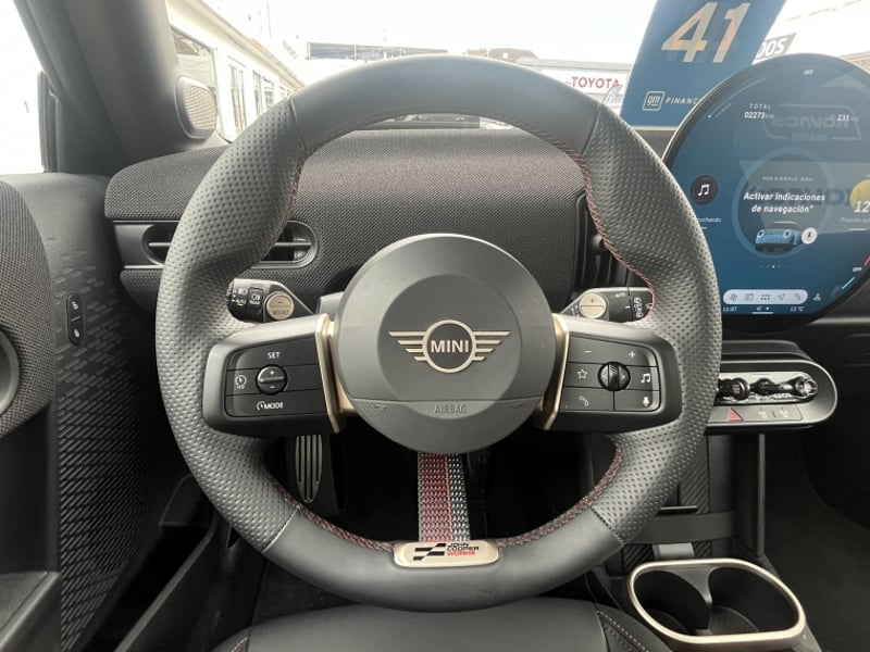 Mini COOPER 2.0 JCW SPITFIRE 3P AT 2026 - Imagen 13 de 20