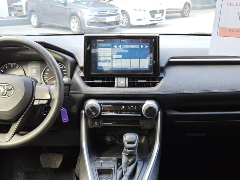 Toyota RAV4 2.0 LE AT 2024 - Imagen 7 de 10
