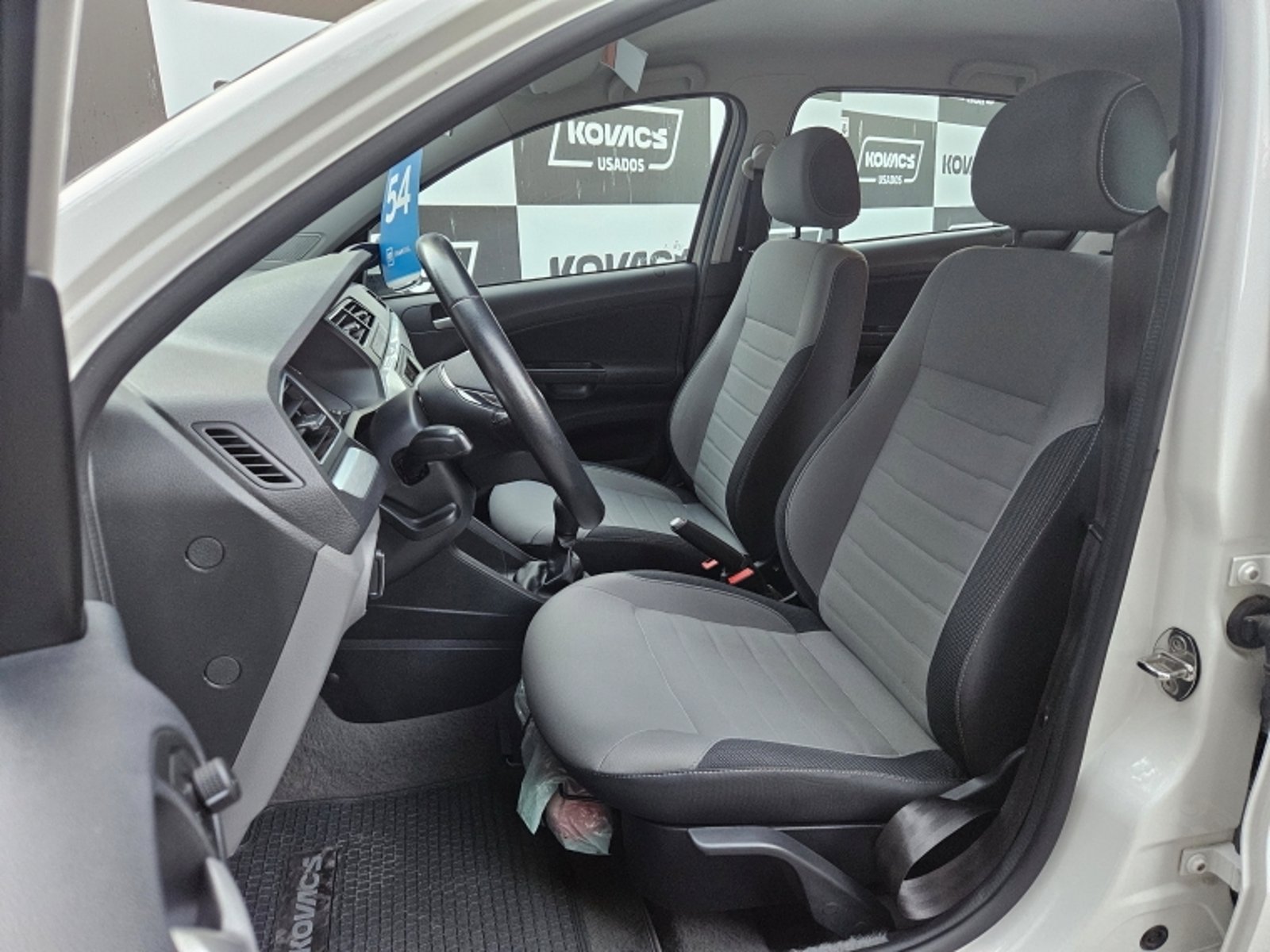 VOLKSWAGEN GOL 1.6  HIGHLINE MT 2023 - Imagen 14 de 20