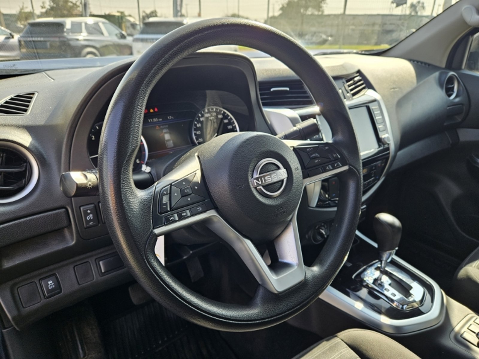 NISSAN NAVARA 2.3 DC XE AT 4X4 DIESEL 2024 - Imagen 11 de 19
