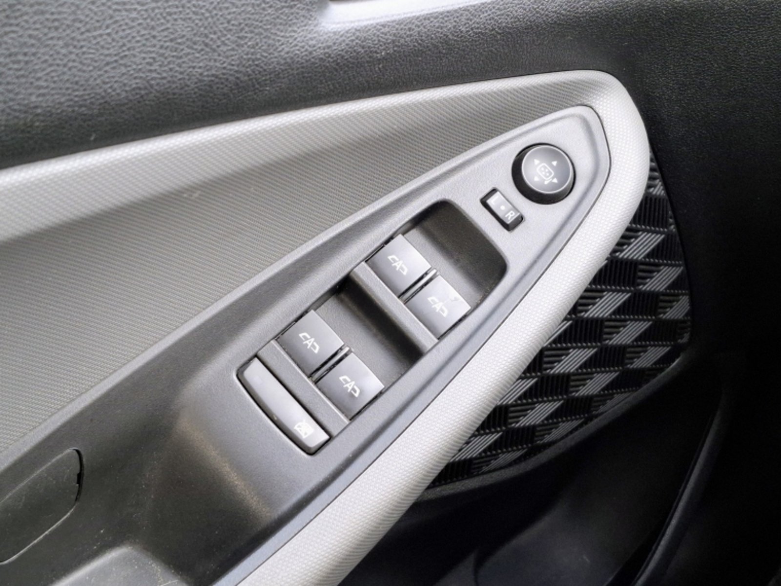 CHEVROLET MONTANA LT MT 2024 - Imagen 9 de 20