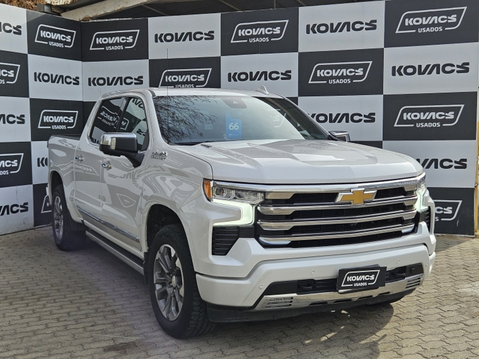 Chevrolet SILVERADO 3.0 TD HIGH COUNTRY AT 4X4 DIESEL 2023 - Foto 4 de 20