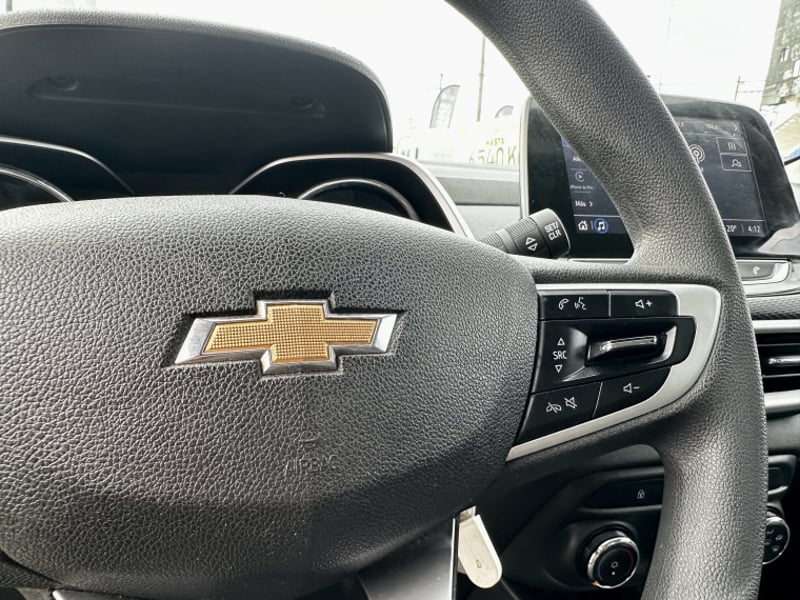 Chevrolet TRACKER 1.2 LTZ MT 2023 - Imagen 12 de 18
